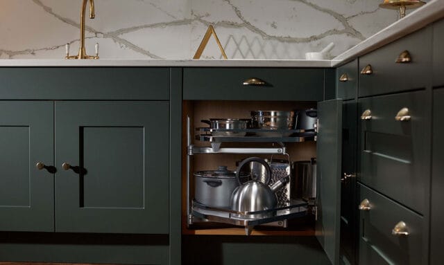 Fitzroy Paint to Order Copse Green Kitchen Corner Lemans